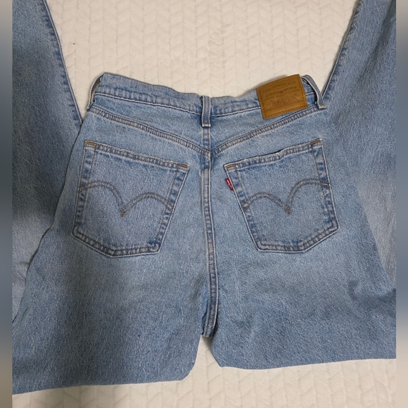 Levi's Straight Ribcage Jeans - Picture 7 of 7